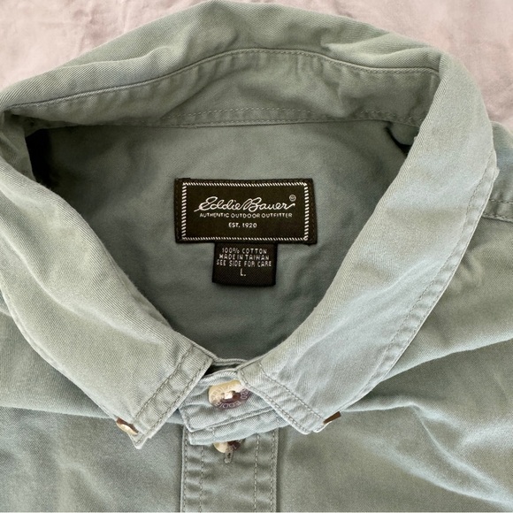 Eddie Bauer Lot of 4 Dress Shirts - Picture 4 of 14